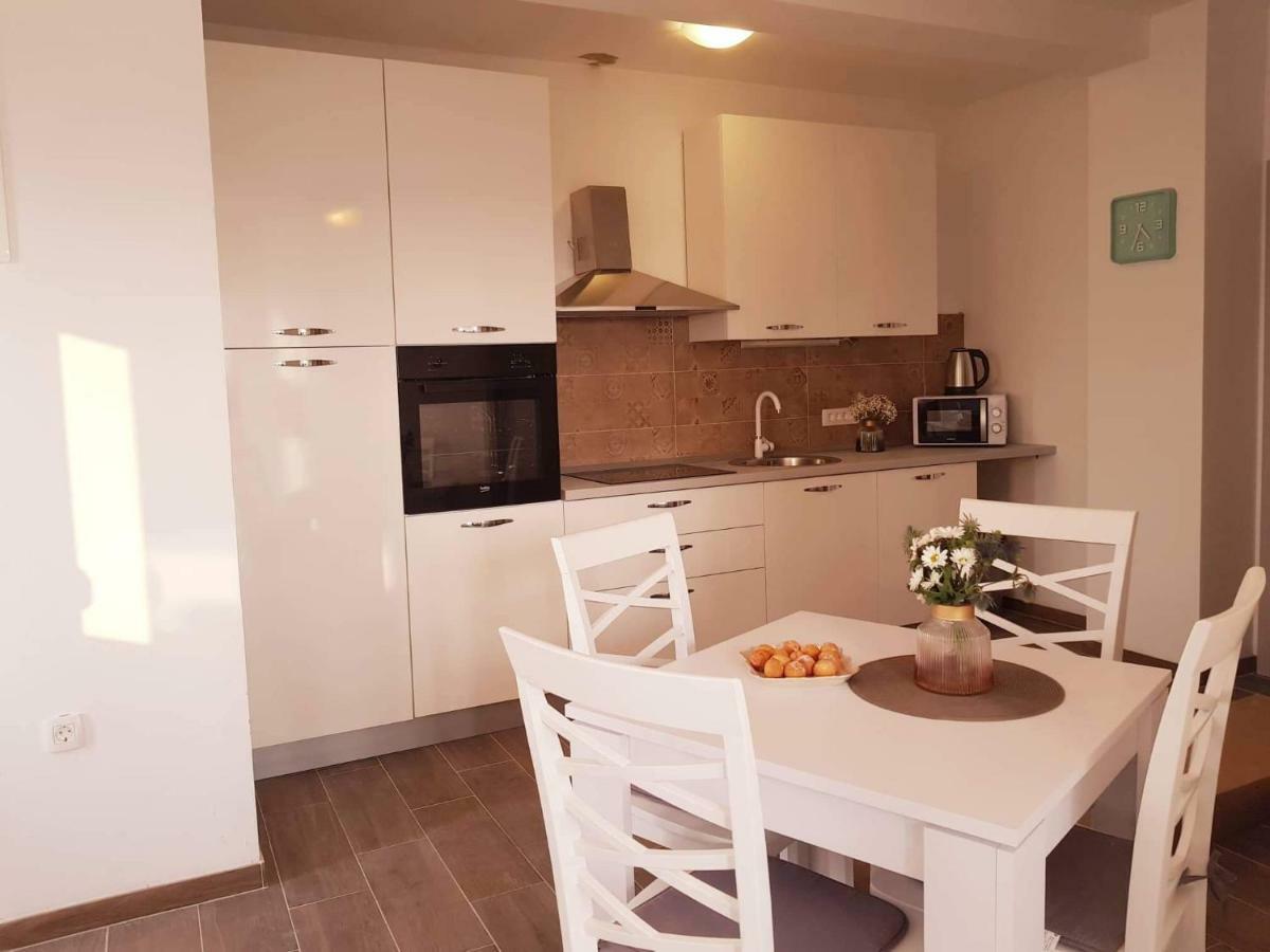 Apartmani Luce I Miho Nin Extérieur photo